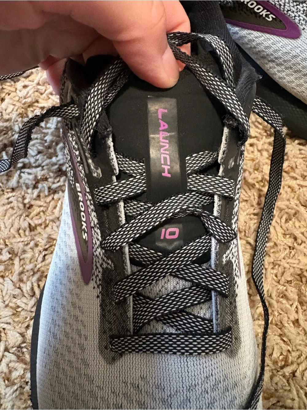 Brooks Launch 10 Running Shoes in Black Violet Women’s size 8